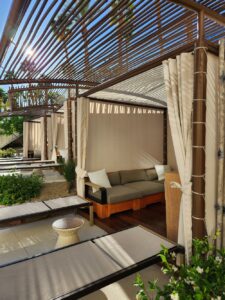 Cabañas Virgin Hotels Las Vegas